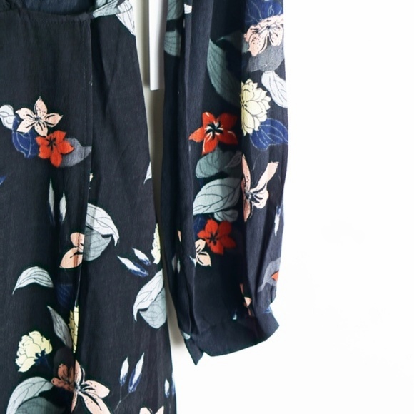 ASTR The Label Floral Wrap Long Sleeve Dress L - Picture 4 of 7